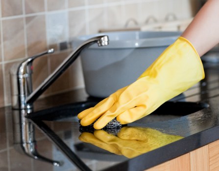 Illustration of an end of tenancy cleaning complaint being recorded