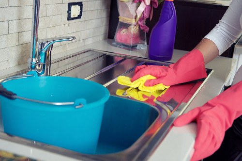 Detailed tenancy cleaning process for kitchen and living areas